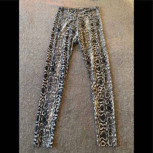 Snakeskin print leggings, NEVER WORN